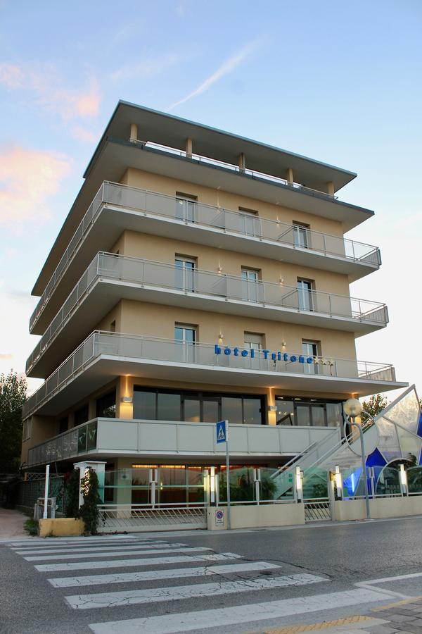 Hotel Tritone 里米尼 外观 照片